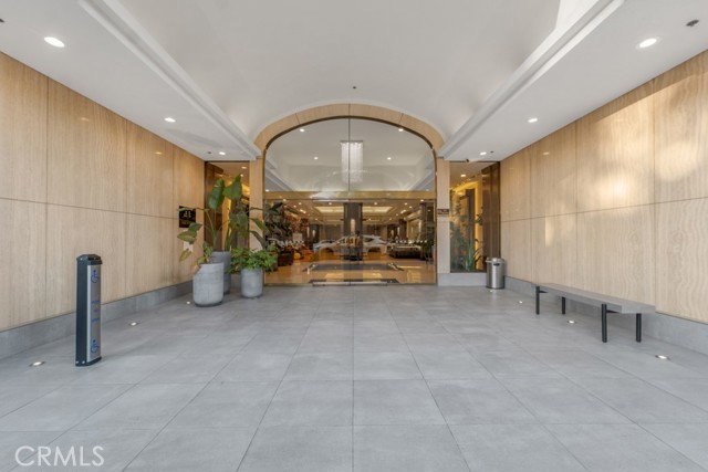 Detail Gallery Image 2 of 47 For 345 Pioneer Dr #601,  Glendale,  CA 91203 - 2 Beds | 2 Baths