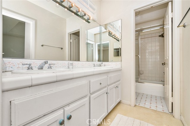 Detail Gallery Image 36 of 53 For 113 5th St, Seal Beach,  CA 90740 - 4 Beds | 3/1 Baths