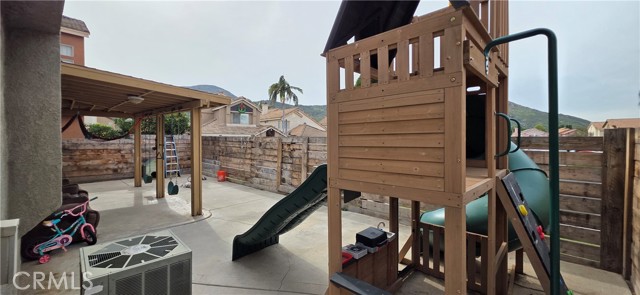 Detail Gallery Image 34 of 42 For 11766 San Ribas, Fontana,  CA 92337 - 3 Beds | 2/1 Baths