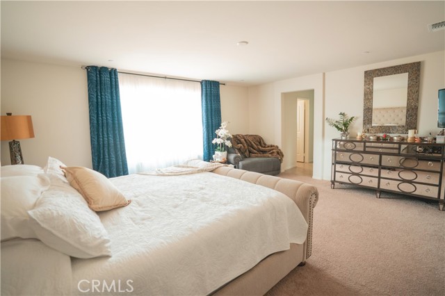 Detail Gallery Image 7 of 15 For 1968 Nogales Ave, Perris,  CA 92571 - 5 Beds | 4 Baths