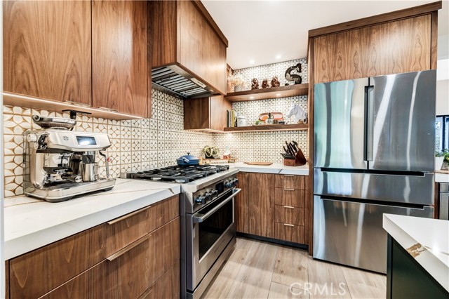Detail Gallery Image 4 of 43 For 187 S Shattuck Pl, Orange,  CA 92866 - 3 Beds | 2 Baths