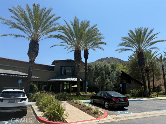 9216 Pioneer Lane, Corona CA: https://media.crmls.org/medias/27d345b7-8696-4136-a9d9-19022ada54b0.jpg