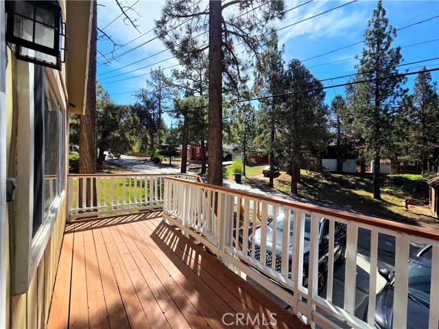 Detail Gallery Image 3 of 28 For 42806 Cougar, Big Bear Lake,  CA 92315 - 2 Beds | 2 Baths