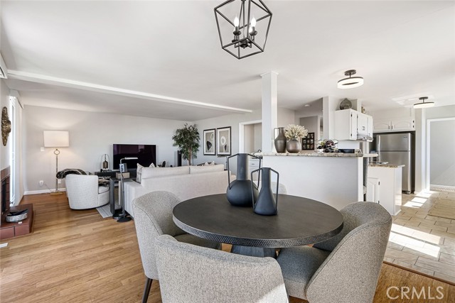 Detail Gallery Image 10 of 32 For 800 Manhattan, Manhattan Beach,  CA 90266 - 2 Beds | 2 Baths