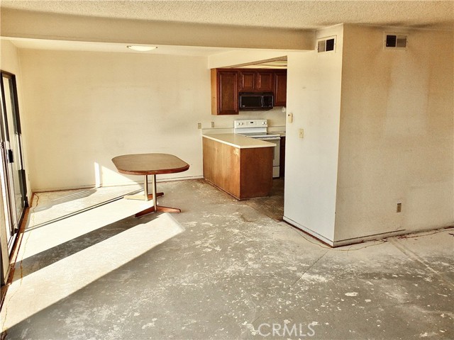 Detail Gallery Image 19 of 42 For 2503 E 21st St #207,  Signal Hill,  CA 90755 - 2 Beds | 2 Baths