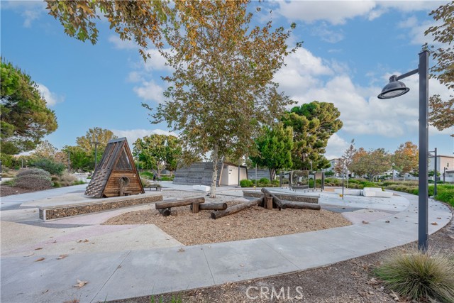 177 Frame, Irvine CA: https://media.crmls.org/medias/27d491fb-5c16-44a3-9ee8-ca888b93d04e.jpg