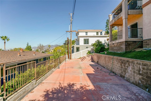 Detail Gallery Image 46 of 51 For 1301 Corona Dr, Glendale,  CA 91205 - 3 Beds | 5 Baths