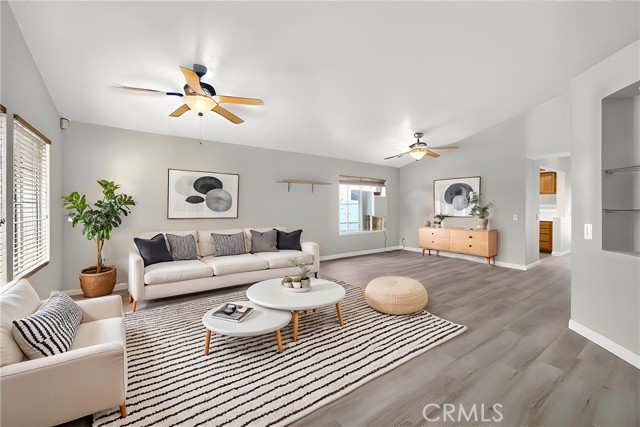 Detail Gallery Image 2 of 48 For 33130 Trabuco Dr, Lake Elsinore,  CA 92530 - 3 Beds | 2 Baths