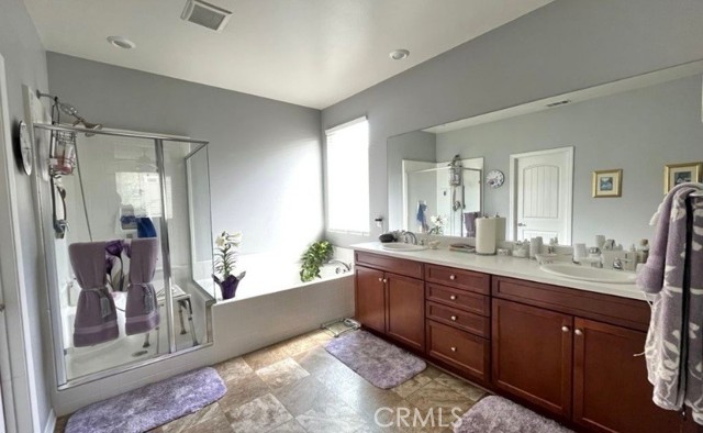 3978 Scarlet Oak Court, San Bernardino CA: https://media.crmls.org/medias/27d60804-d363-45c7-a457-274b9718343d.jpg