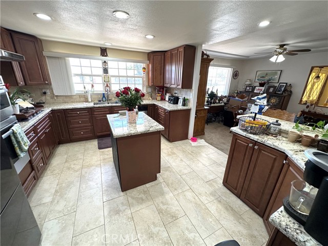 Detail Gallery Image 10 of 26 For 1936 Pali Dr, Norco,  CA 92860 - 3 Beds | 2 Baths