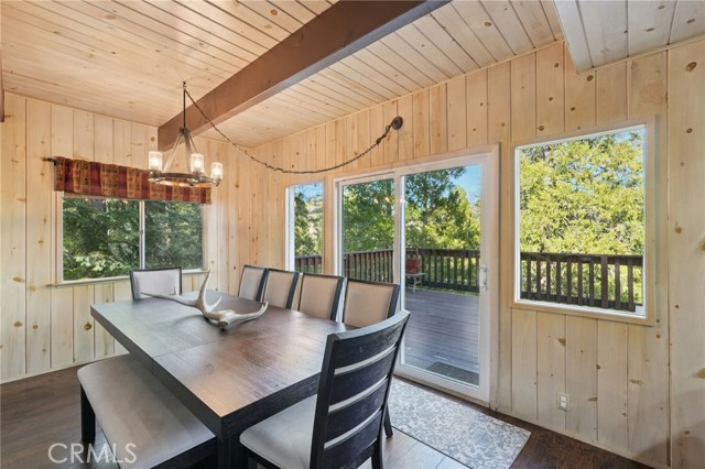 Detail Gallery Image 8 of 33 For 195 Birchwood Dr, Lake Arrowhead,  CA 92352 - 3 Beds | 3/1 Baths