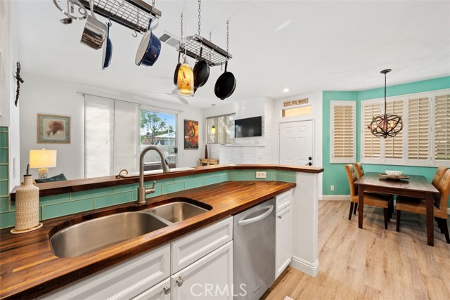 Image 11 of 33 For 134 Las Flores