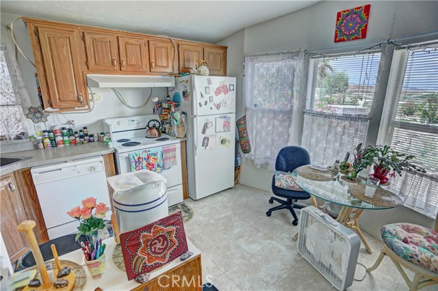 Detail Gallery Image 7 of 20 For 204 Downey Rd, –,  CA 92389 - 2 Beds | 1 Baths