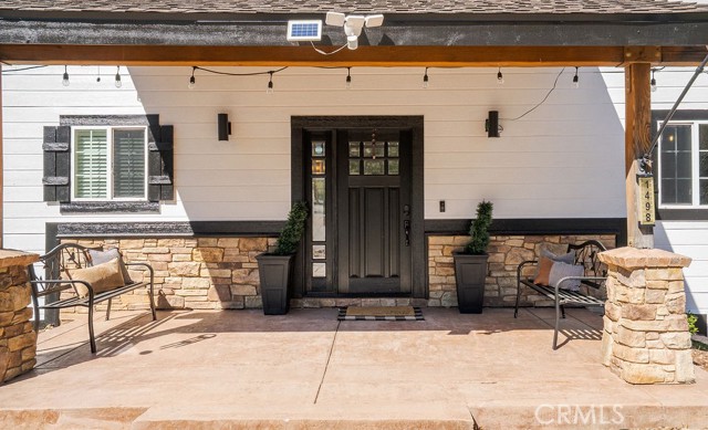 Detail Gallery Image 2 of 33 For 1498 Deer Way, Lake Arrowhead,  CA 92352 - 3 Beds | 2 Baths