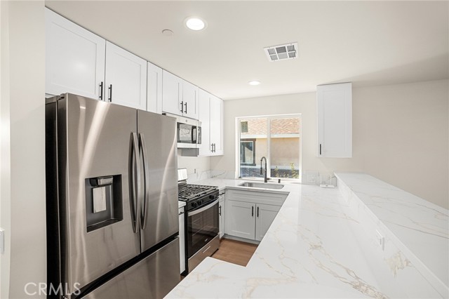 Detail Gallery Image 9 of 21 For 302 W Congress St, Colton,  CA 92324 - 2 Beds | 1 Baths