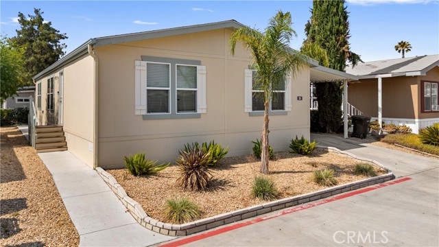 913 S Grand Avenue, San Jacinto CA: https://media.crmls.org/medias/27d92ab9-ceee-483e-935a-f423fbed7a2a.jpg