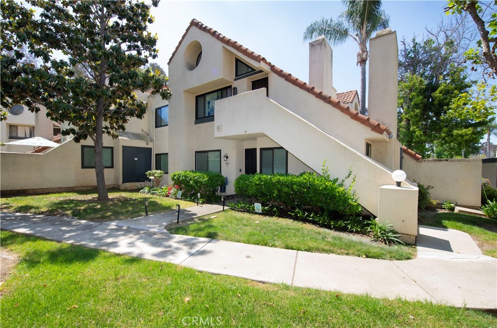 333 N Melrose Drive #E