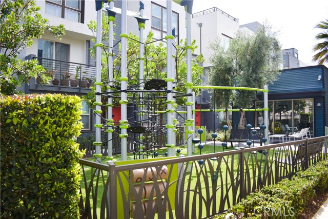 321 Placemark, Irvine CA: https://media.crmls.org/medias/27d99580-966a-4b11-964d-686bfbc60f26.jpg