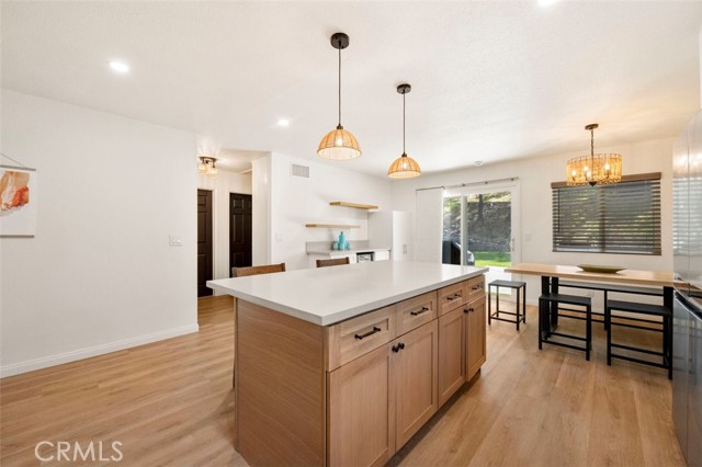 Detail Gallery Image 10 of 31 For 332 Cadillac Cir, Oceanside,  CA 92054 - 3 Beds | 2 Baths