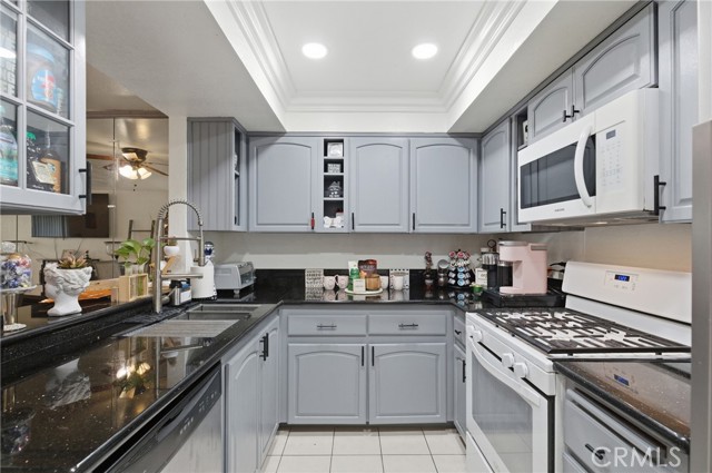 Detail Gallery Image 8 of 46 For 2637 W Cameron Ct #118,  Anaheim,  CA 92801 - 2 Beds | 2 Baths