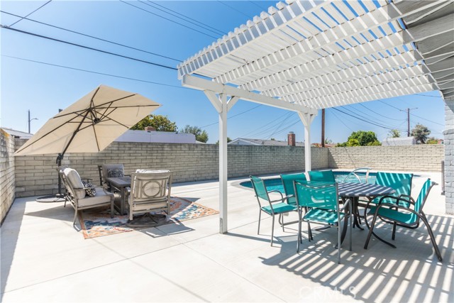 8195 Valley View Street, Buena Park CA: https://media.crmls.org/medias/27da2e53-cf43-43a0-b8d6-54e1c21f8c28.jpg