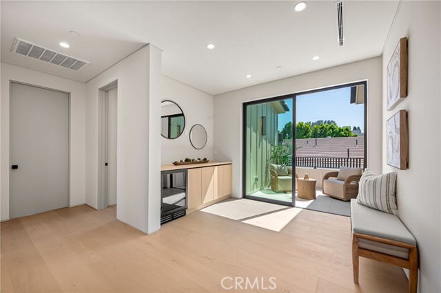 Detail Gallery Image 28 of 73 For 16728 Morrison St, Encino,  CA 91436 - 7 Beds | 6/1 Baths