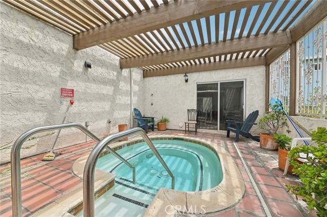 Detail Gallery Image 36 of 38 For 2296 Gaviota Ave #14,  Signal Hill,  CA 90755 - 2 Beds | 1/1 Baths
