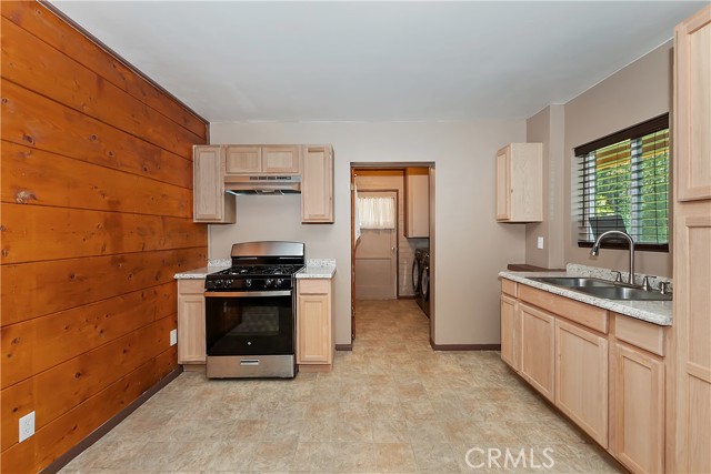 Detail Gallery Image 38 of 47 For 617 Acacia, Crestline,  CA 92325 - 5 Beds | 3 Baths