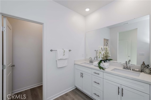 Detail Gallery Image 21 of 29 For 16436 Whittier #1,  Whittier,  CA 90603 - 4 Beds | 4 Baths