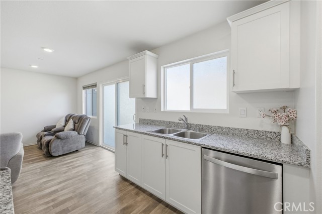 Detail Gallery Image 14 of 72 For 14094 Cordelia, Moreno Valley,  CA 92555 - 4 Beds | 2/1 Baths