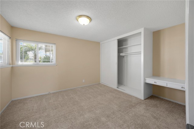 917 N Fuchsia Avenue, Ontario CA: https://media.crmls.org/medias/27dafe6c-c731-45a9-bdf2-2e9e76857ddc.jpg