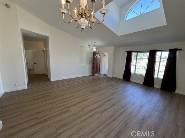 Detail Gallery Image 5 of 26 For 9195 Desert Acacia, Corona,  CA 92883 - 3 Beds | 2 Baths