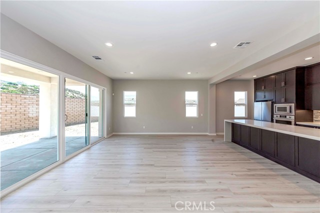 Detail Gallery Image 15 of 40 For 6520 Canyon Oaks Dr, Simi Valley,  CA 93063 - 4 Beds | 3/1 Baths