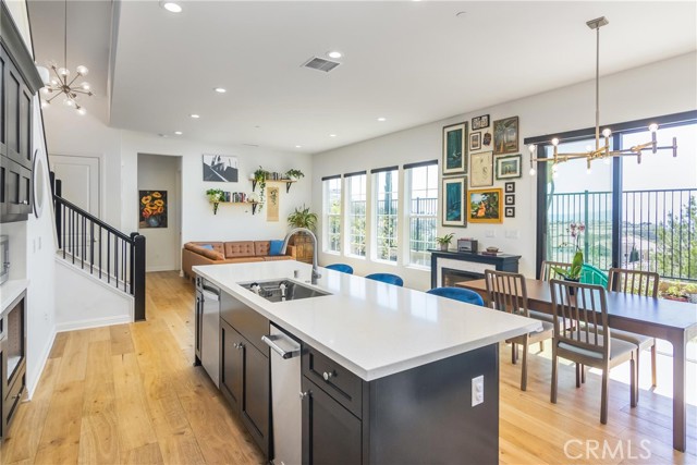 Detail Gallery Image 9 of 27 For 20724 W Beech Cir, Porter Ranch,  CA 91326 - 4 Beds | 3 Baths