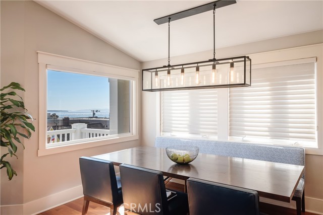 233 5th Street, Manhattan Beach, California 90266, 3 Bedrooms Bedrooms, ,3 BathroomsBathrooms,Residential,Sold,5th,SB22036248