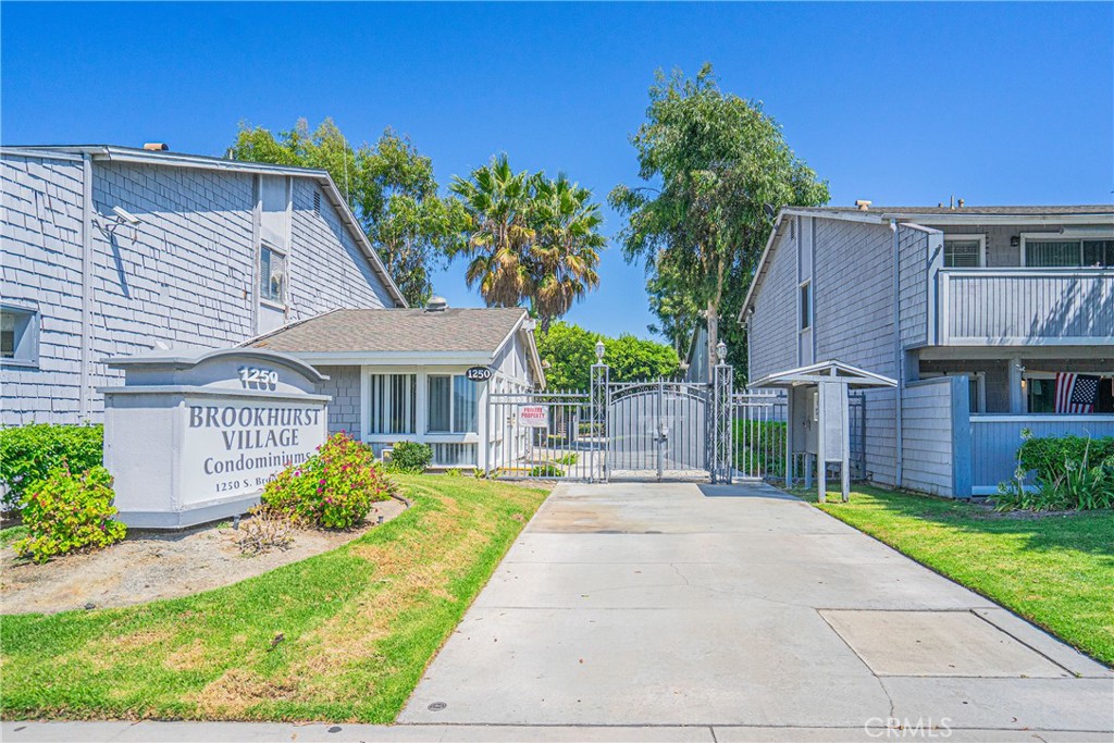 27dcbb49 2802 48da 8f70 97e7b3ea6952