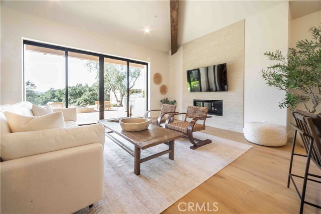 Detail Gallery Image 3 of 7 For 5710 Morning Glory Dr, Santa Maria,  CA 93455 - 4 Beds | 4/1 Baths