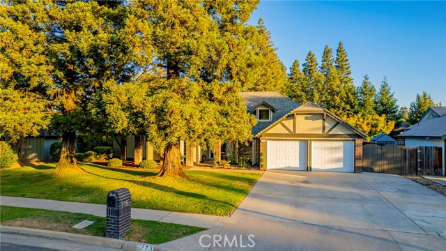 Detail Gallery Image 2 of 75 For 779 E Cole Ave, Fresno,  CA 93720 - 4 Beds | 2/1 Baths