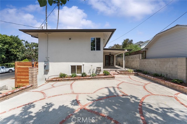 5010 Elmwood Avenue, Los Angeles CA: https://media.crmls.org/medias/27dee4c9-0aa9-4ff3-b751-e6ac1a43ad72.jpg