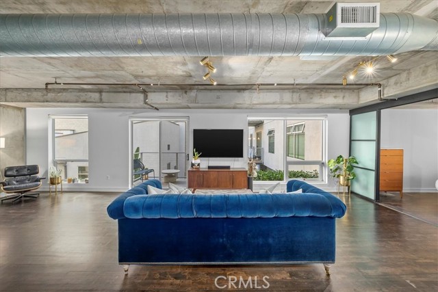 645 W 9th Street #317, Los Angeles, CA, 90015 645 W 9th Street #317, Los Angeles, CA, 90015