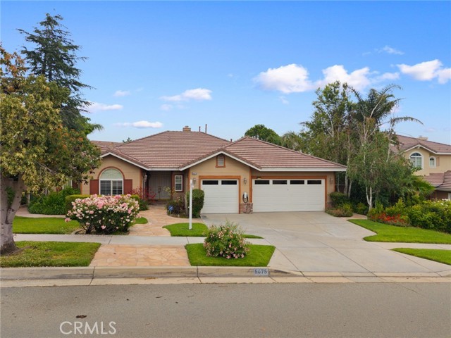5675 W Overlook Drive, Rancho Cucamonga CA: https://media.crmls.org/medias/27df2b63-82ec-4042-8c1d-0b9f45d8c561.jpg
