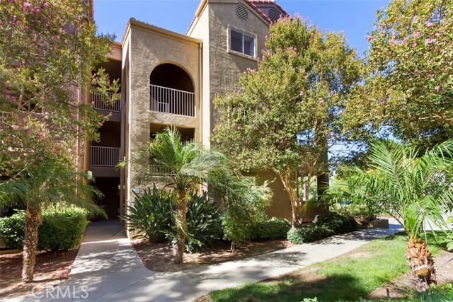 2400 San Gabriel Way, Corona CA: https://media.crmls.org/medias/27df5c24-03e3-4eea-9d91-1d65f27d218b.jpg