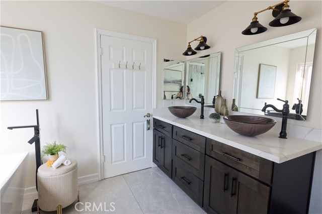 Detail Gallery Image 16 of 38 For 24931 Timberwood, Lake Forest,  CA 92630 - 4 Beds | 3/1 Baths