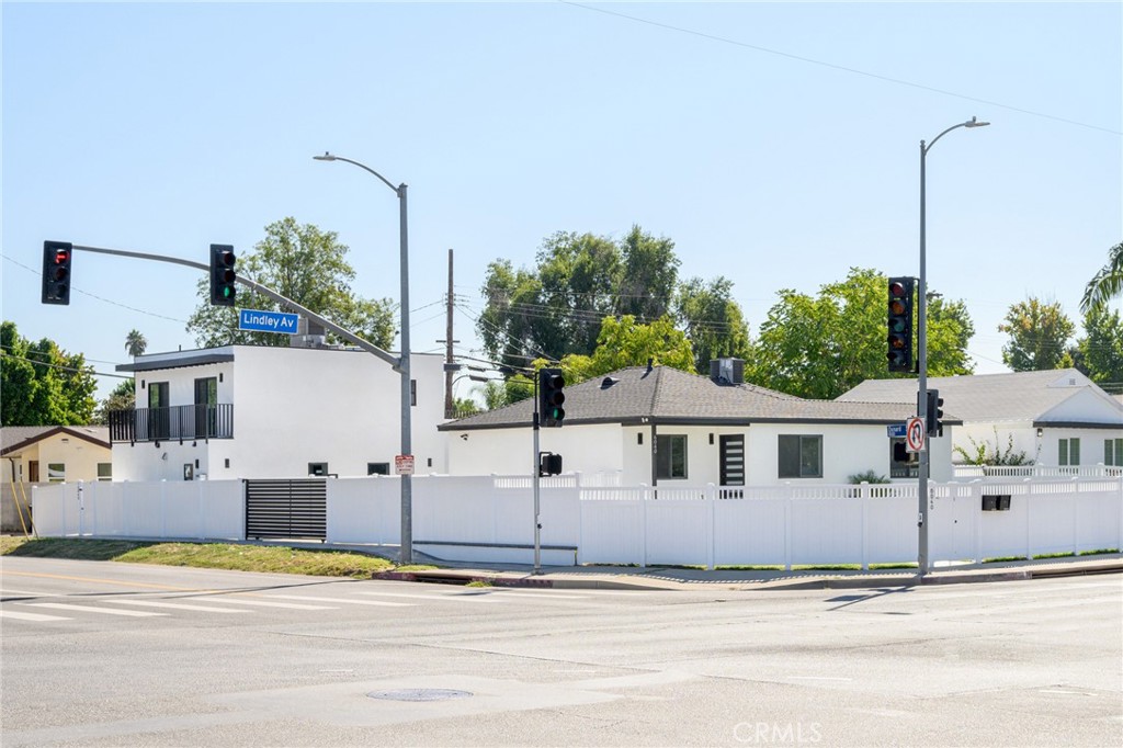 18060 Oxnard Street — architectural residence