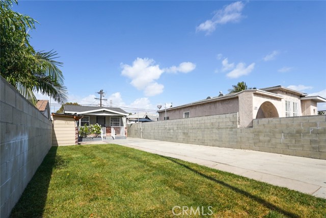 Detail Gallery Image 3 of 19 For 337 E Century, Los Angeles,  CA 90003 - 2 Beds | 1 Baths