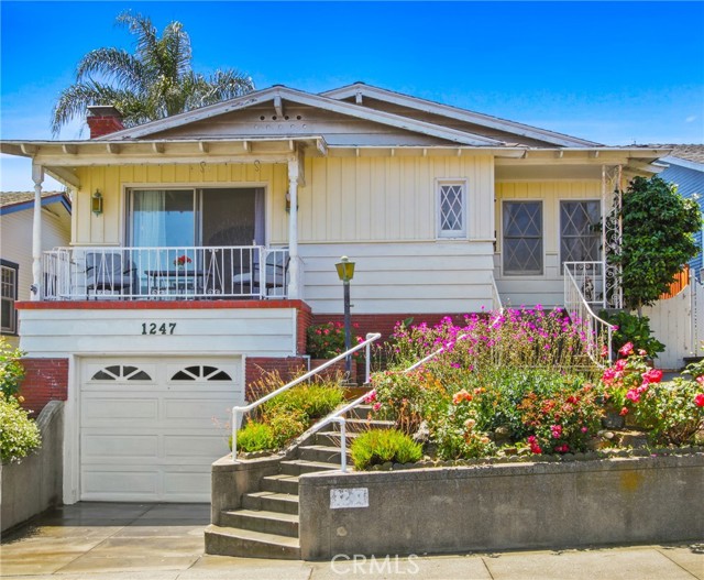 Detail Gallery Image 1 of 15 For 1247 W 17th St, San Pedro,  CA 90731 - 3 Beds | 2 Baths