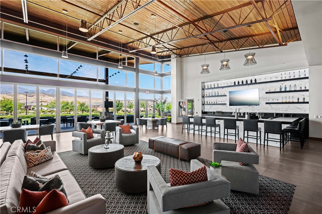 https://media.crmls.org/medias/27e2ced2-e2ed-4df1-9ecf-9c37c8caa0fa.jpg?preset=X-Large