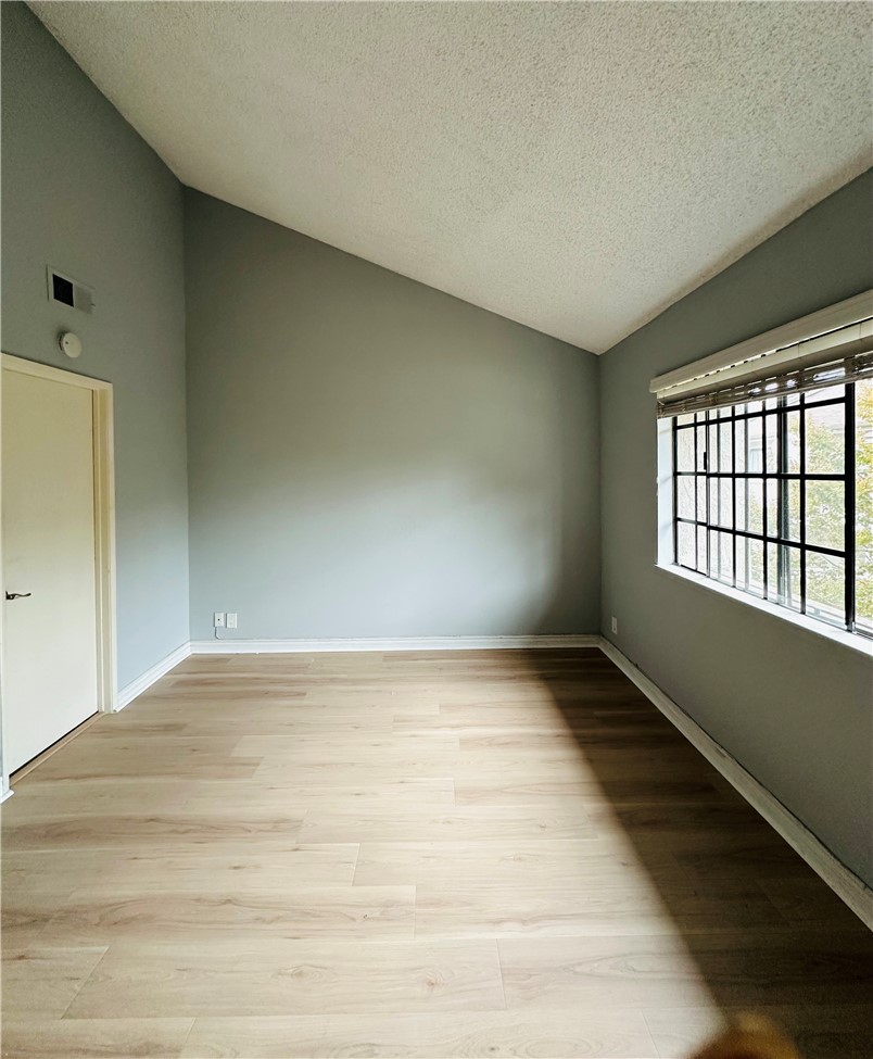 Detail Gallery Image 10 of 23 For 2220 E Chapman Ave #34,  Fullerton,  CA 92831 - 2 Beds | 2/1 Baths