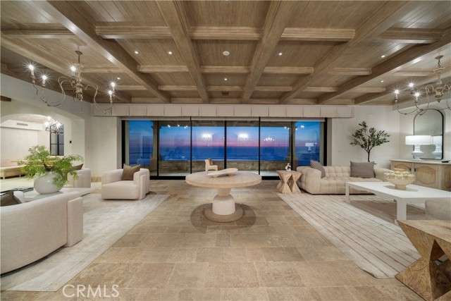 21 Strand Beach Drive, Dana Point CA: https://media.crmls.org/medias/27e39e5b-89c1-4442-991d-dca0bce91ba2.jpg