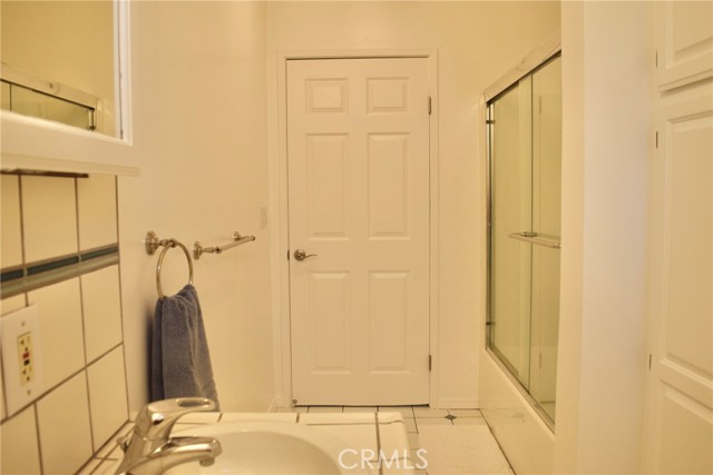 2024 N Kenwood Street, Burbank CA: https://media.crmls.org/medias/27e3c659-d162-4323-91e3-f454fdb96e00.jpg
